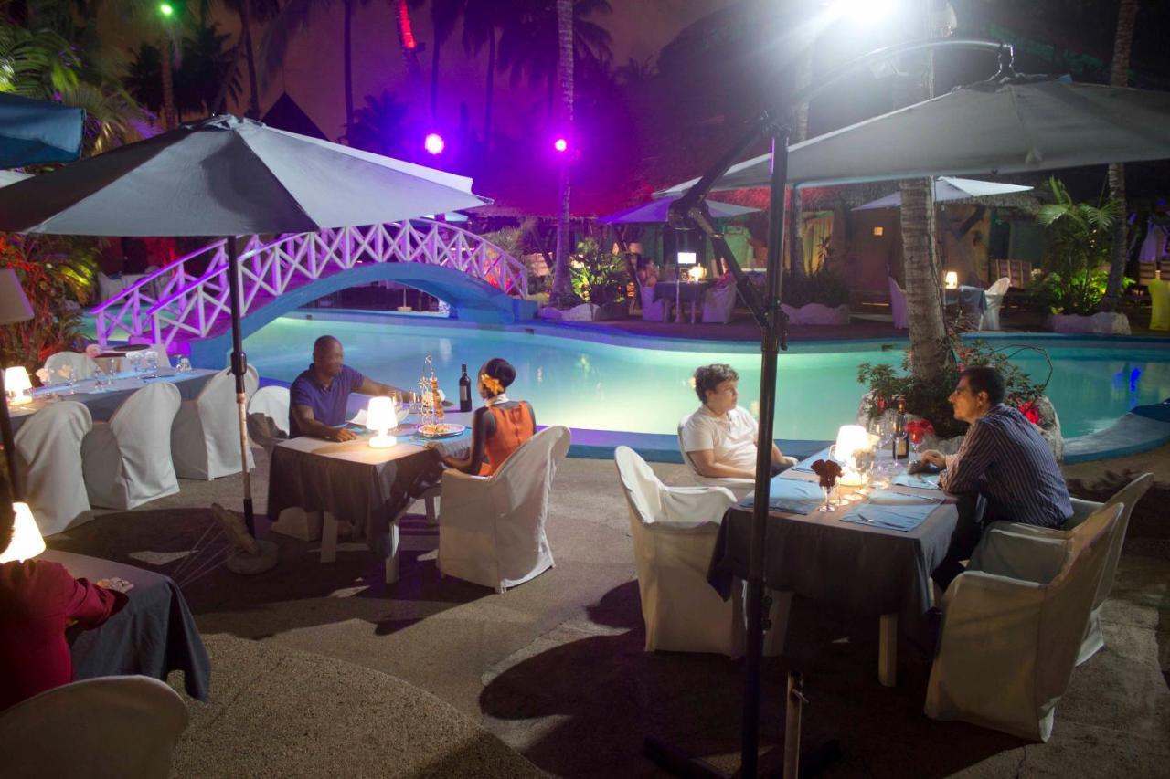Le Wafou Hotel Abidjan Exterior foto
