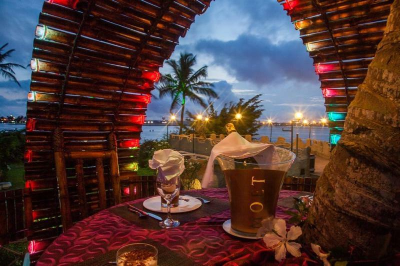 Le Wafou Hotel Abidjan Exterior foto