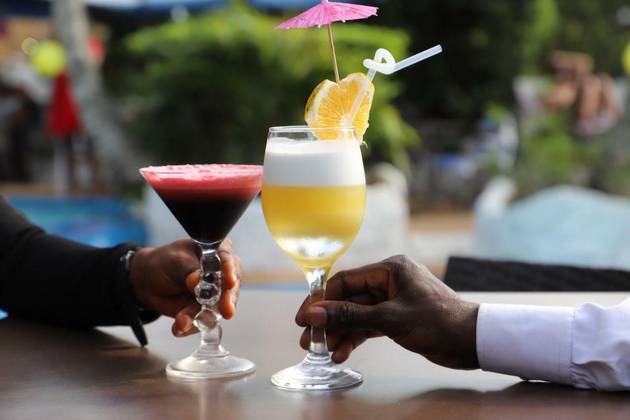 Le Wafou Hotel Abidjan Exterior foto